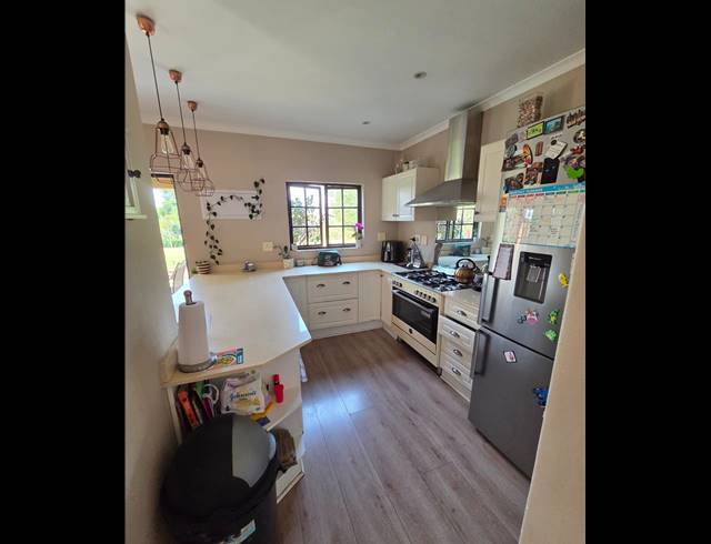 3 BEDROOM HOUSE FOR SALE IN CLIFTON HILL ESTATE